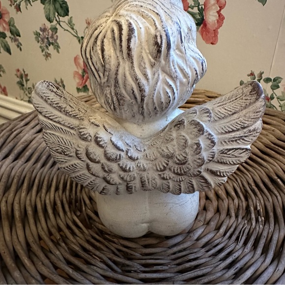 Decorative Angel - Picture 4 of 6